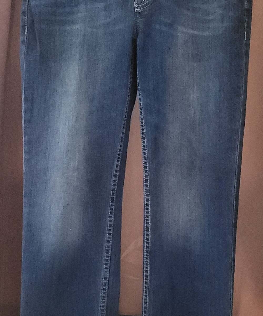 Calvin Klein Jeans Women's W31 L32 Straight Leg Denim Jeans in Medium Wash